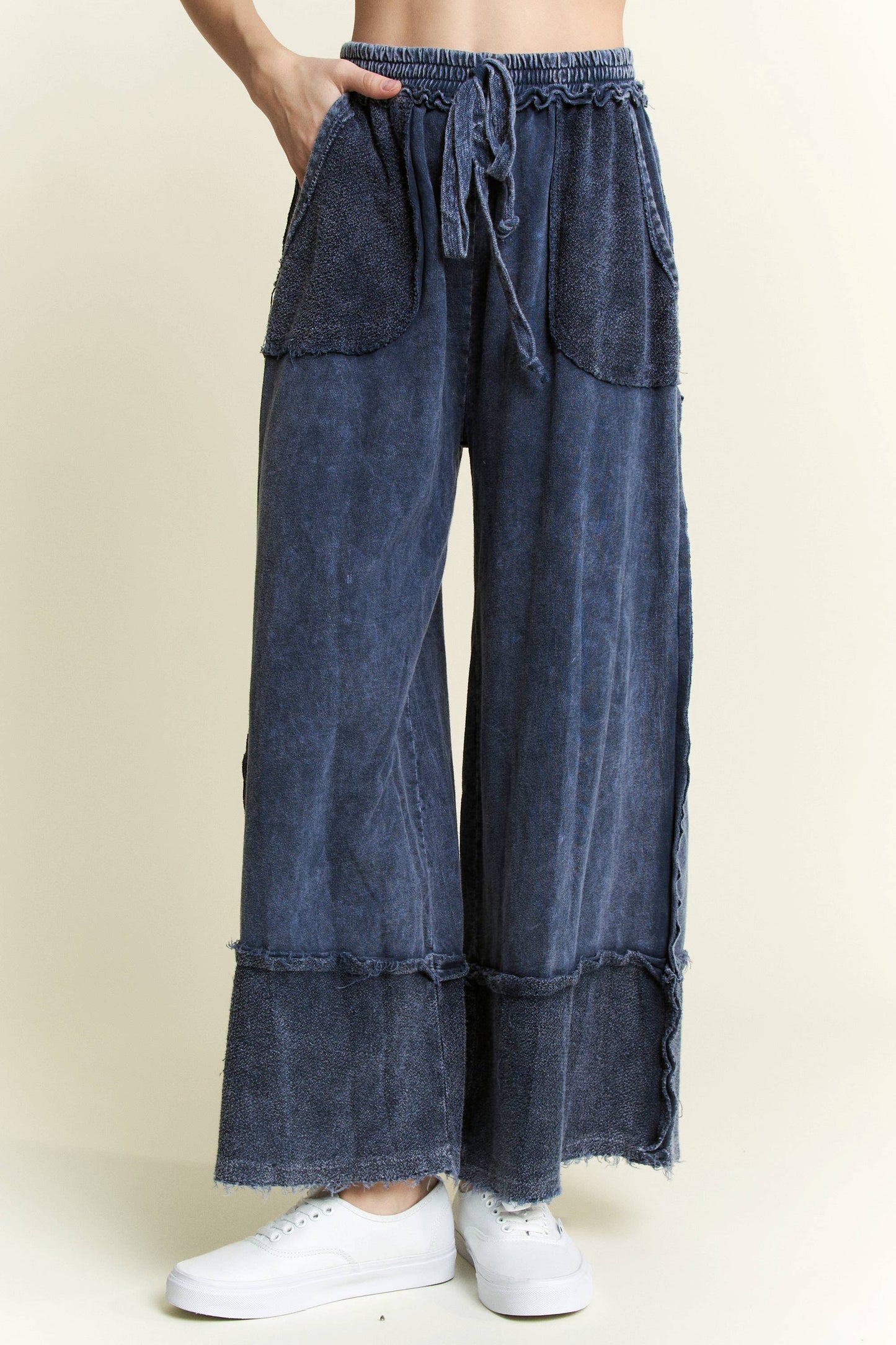 Mineral Wash Wide Pants with raw hem frayed details HP5536