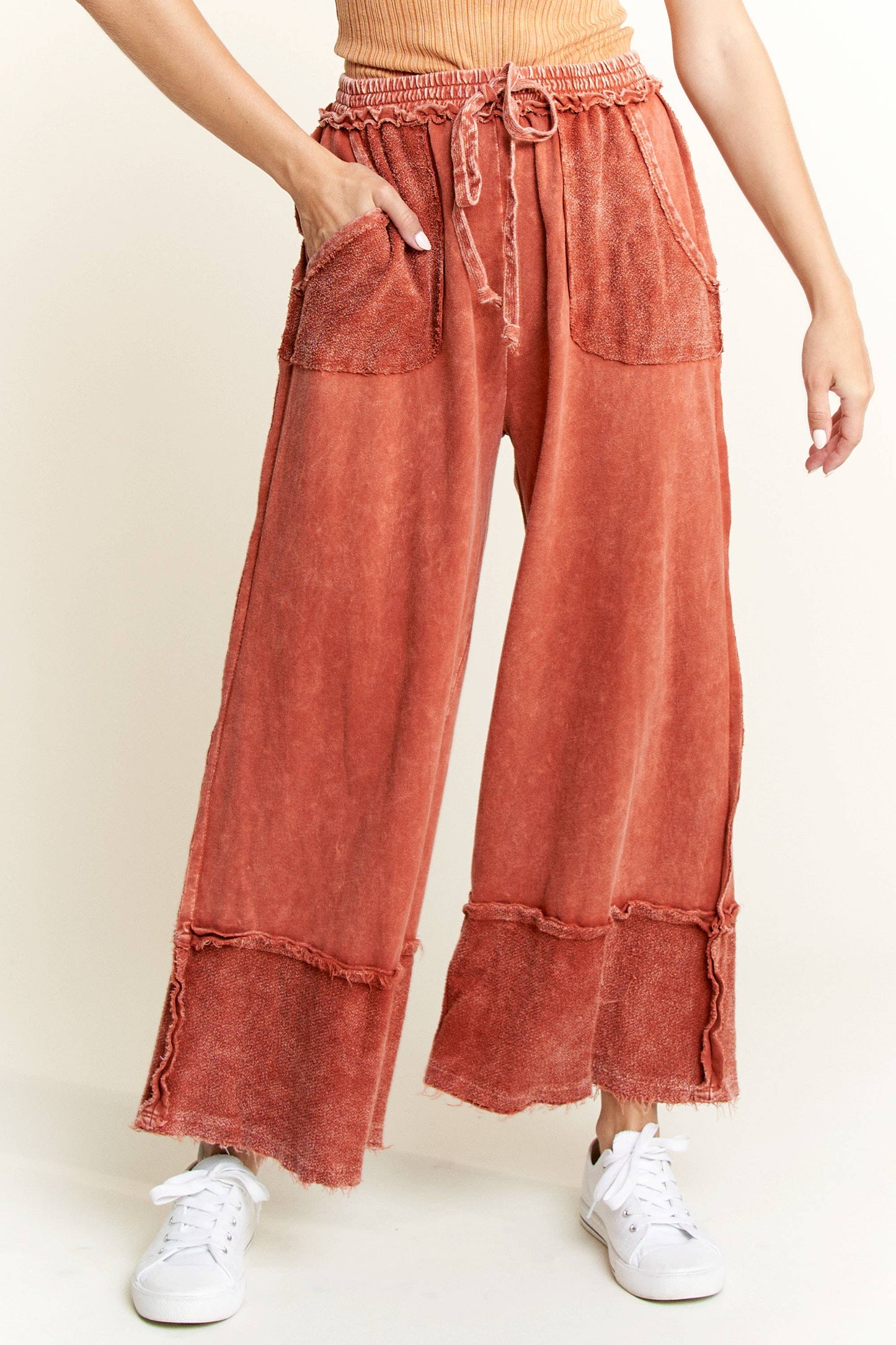 Mineral Wash Wide Pants with raw hem frayed details HP5536