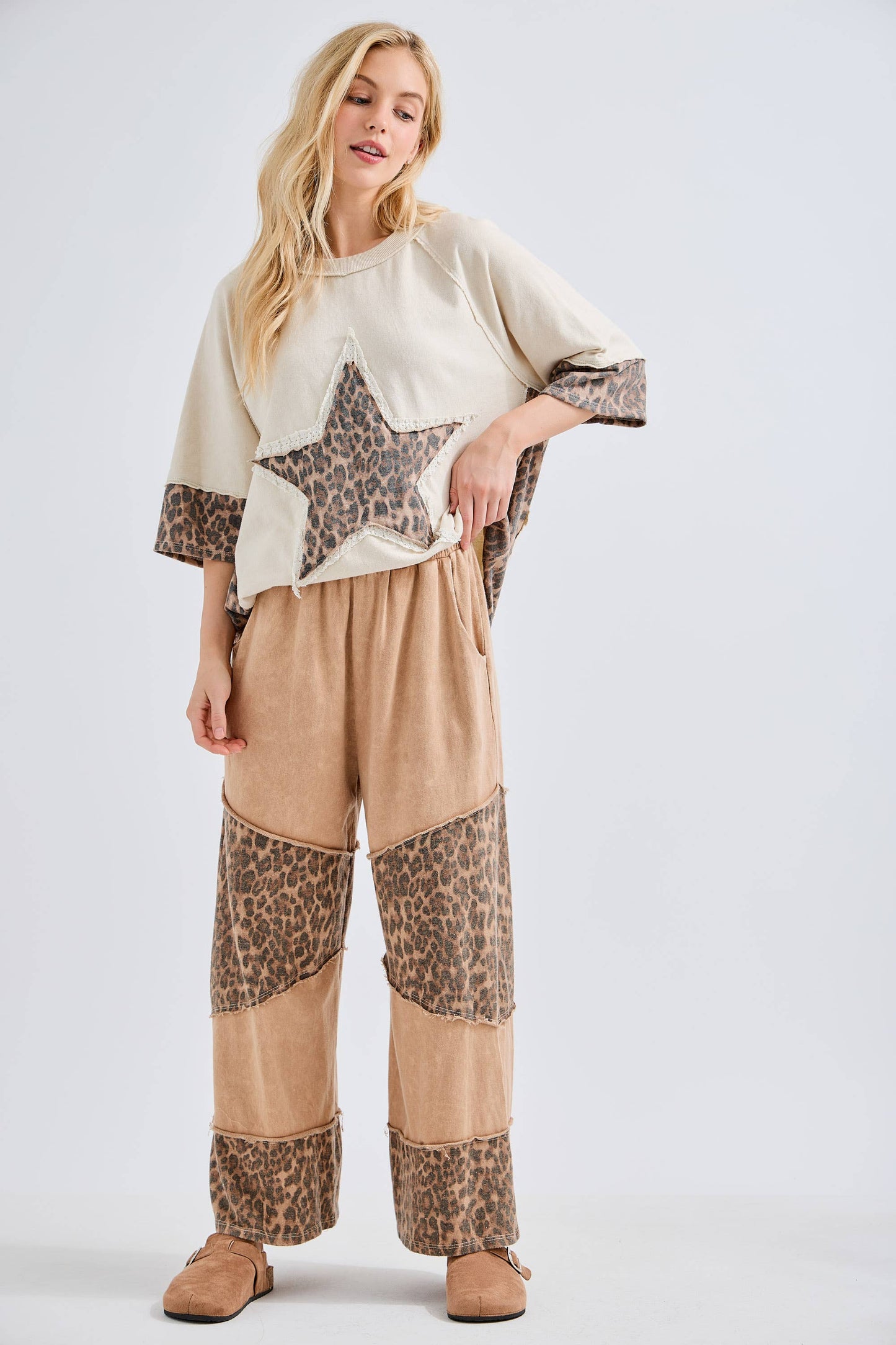 Mineral Washed Leopard Star Halfsleeve top HT6628