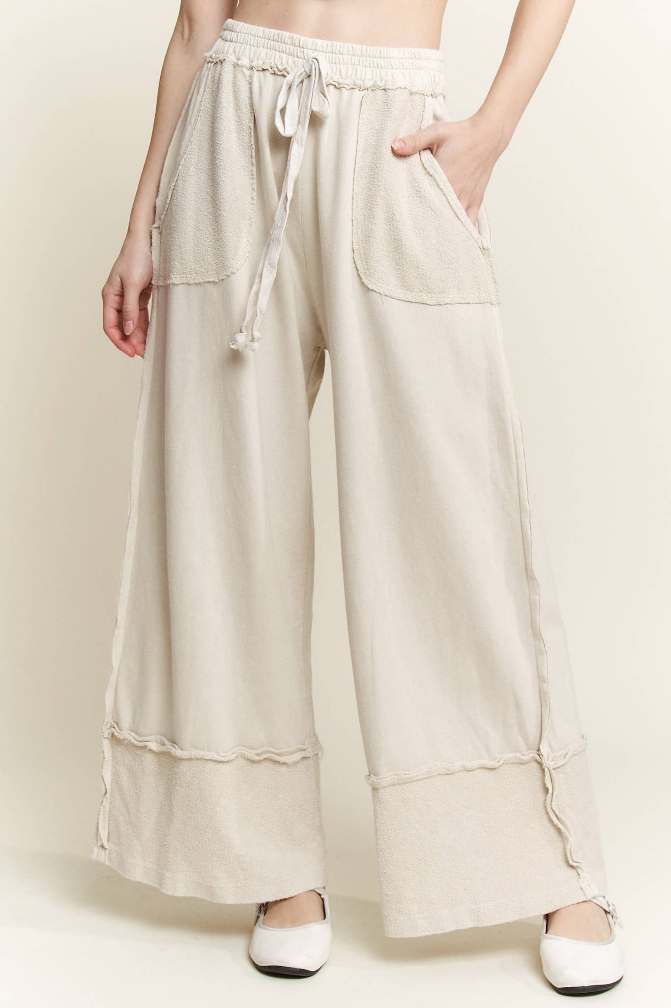 Mineral Wash Wide Pants with raw hem frayed details HP5536
