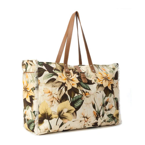 Lovely Florals Weekender Bag in Off White Myra