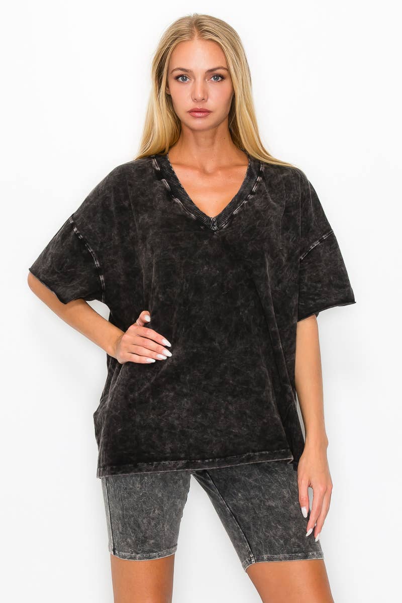 Mineral Wash VNECK everyday Tshirt HT4166