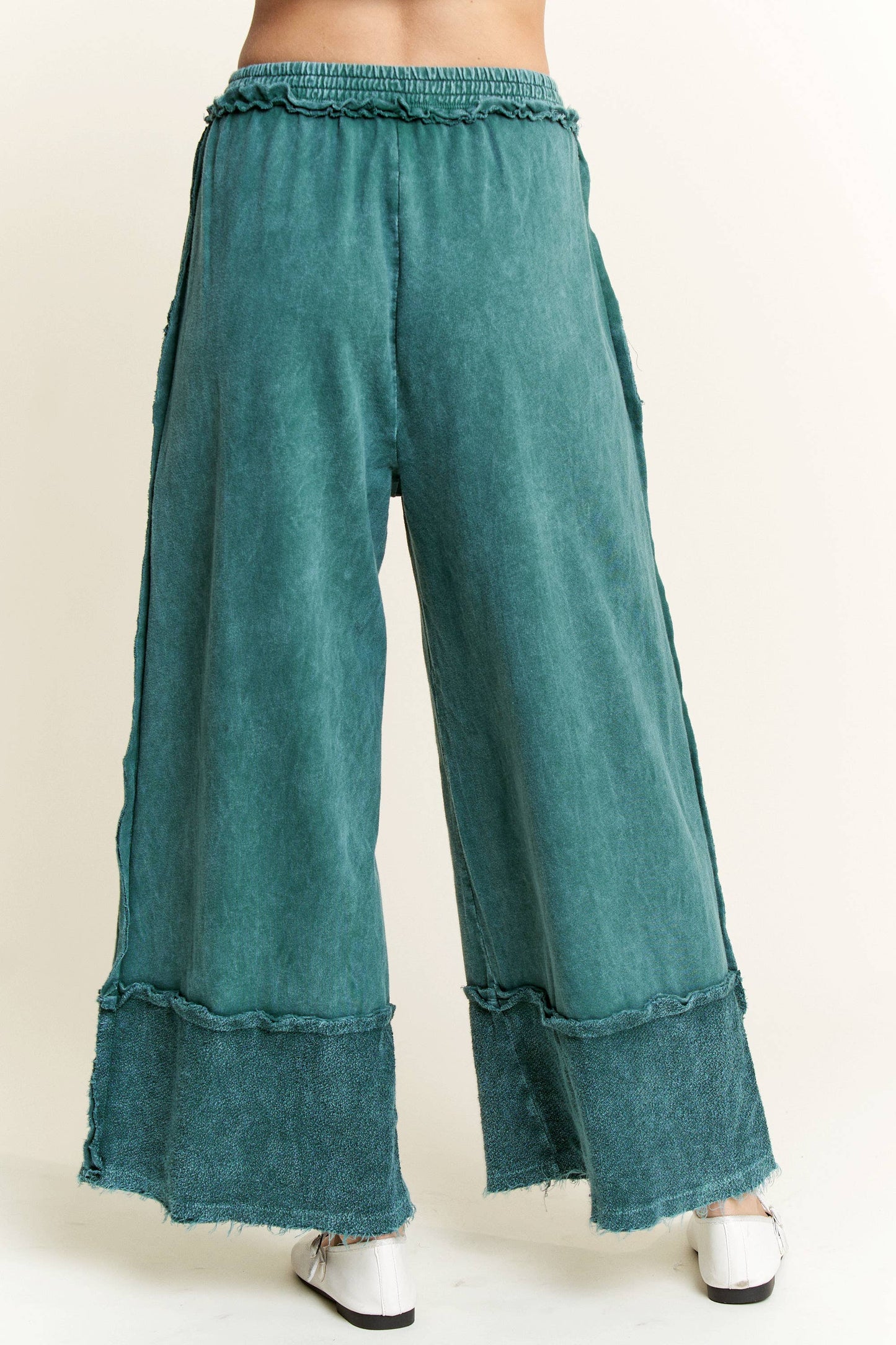 Mineral Wash Wide Pants with raw hem frayed details HP5536