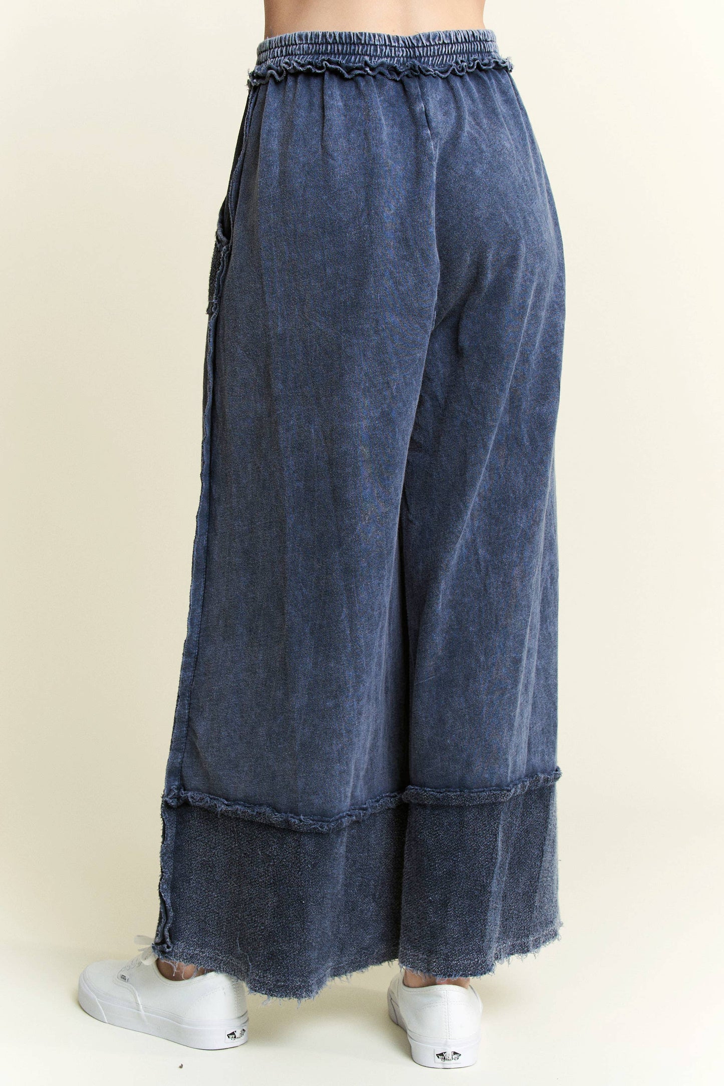 Mineral Wash Wide Pants with raw hem frayed details HP5536