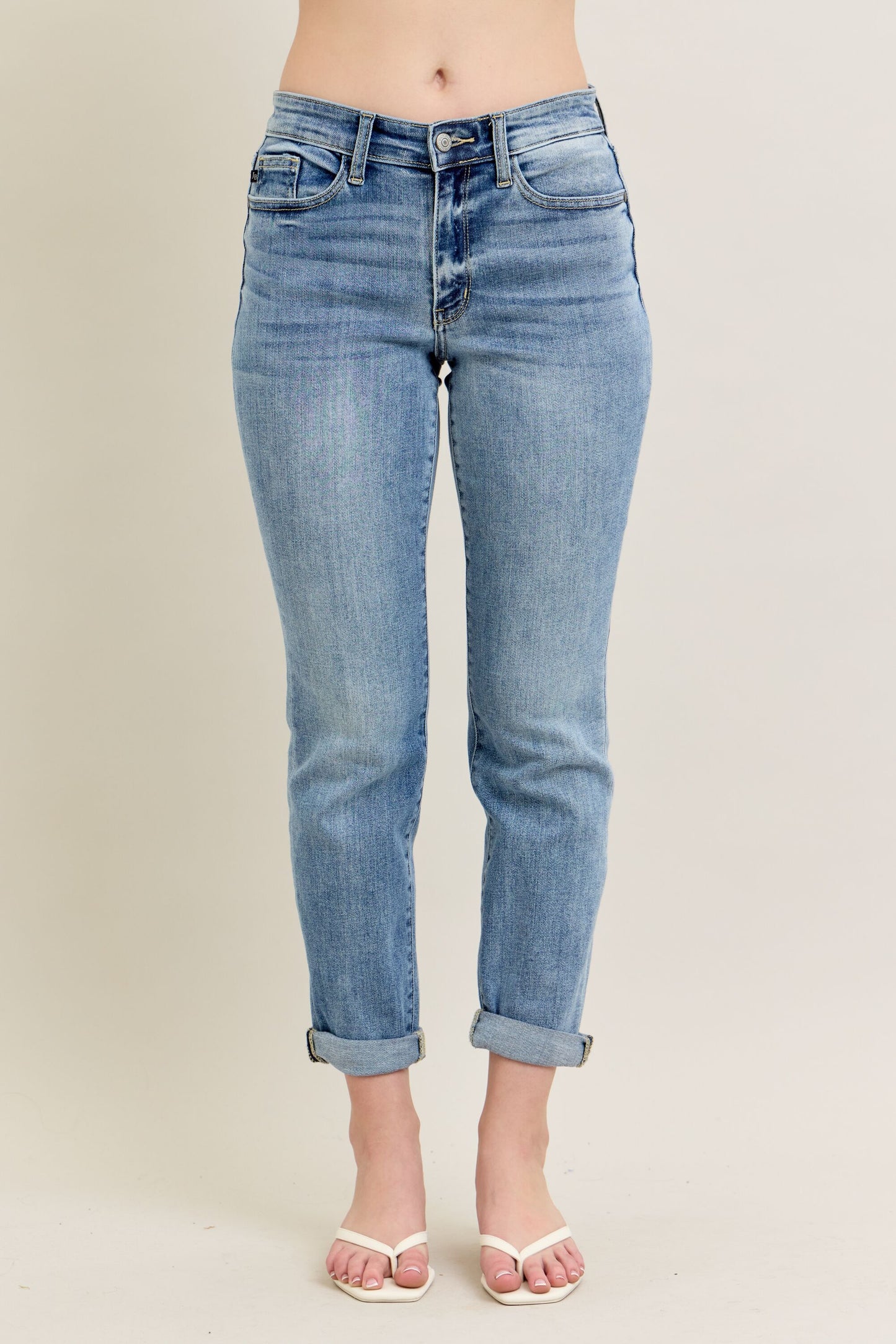 82335 Mid Rise Bleach Wash Boyfriend Jeans Judy Blue