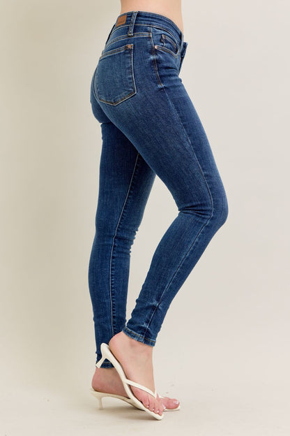 82252 Judy Blue Mid Rise Handsand Classic Skinny Jeans