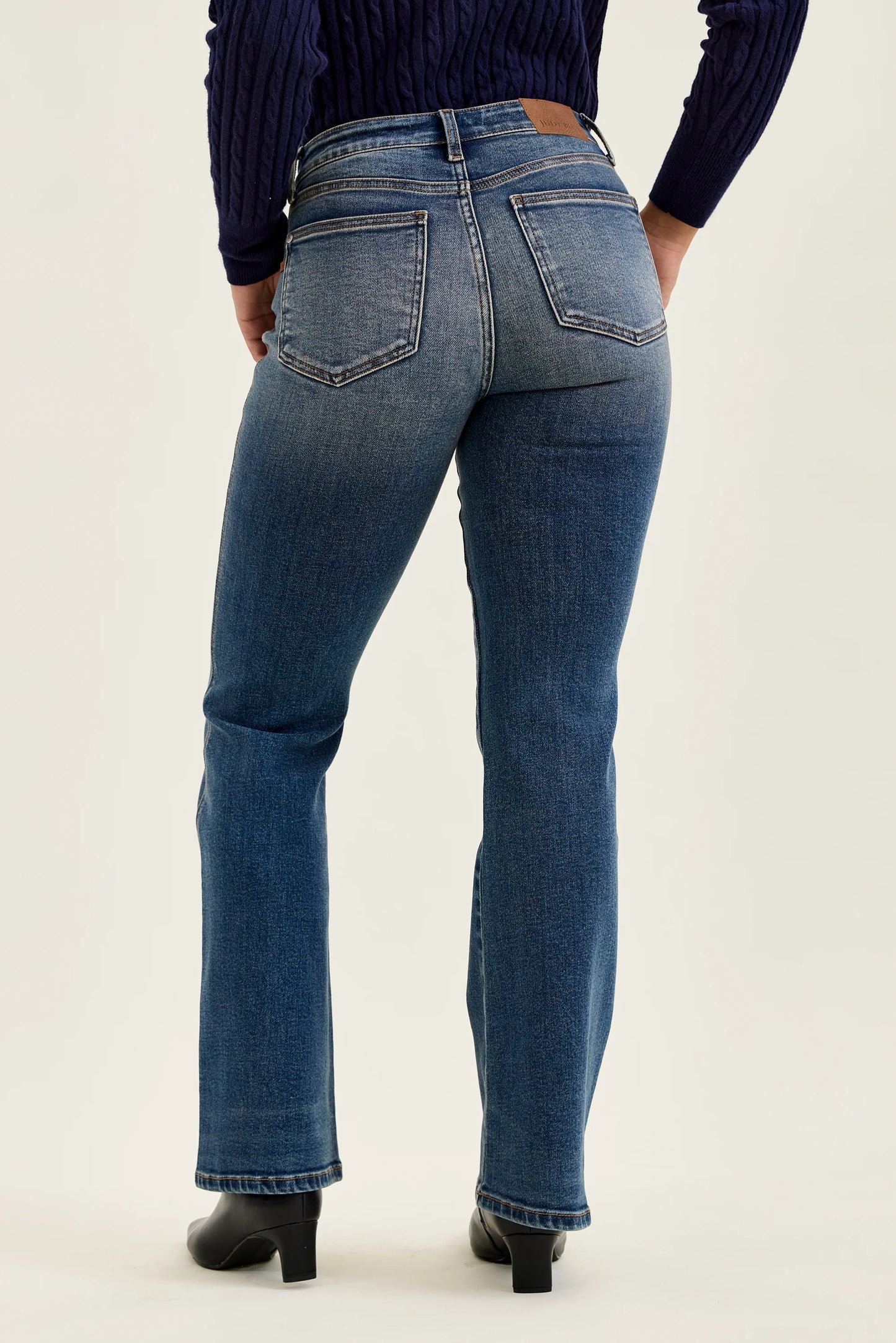 82751 – MR Daisy Bootcut | DK Dusk Rider Indigo Jeans