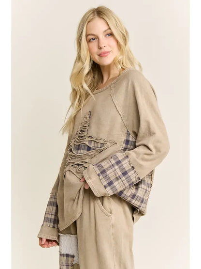 Mineral Washed Distressed Star Patch Plaid top  HT6783