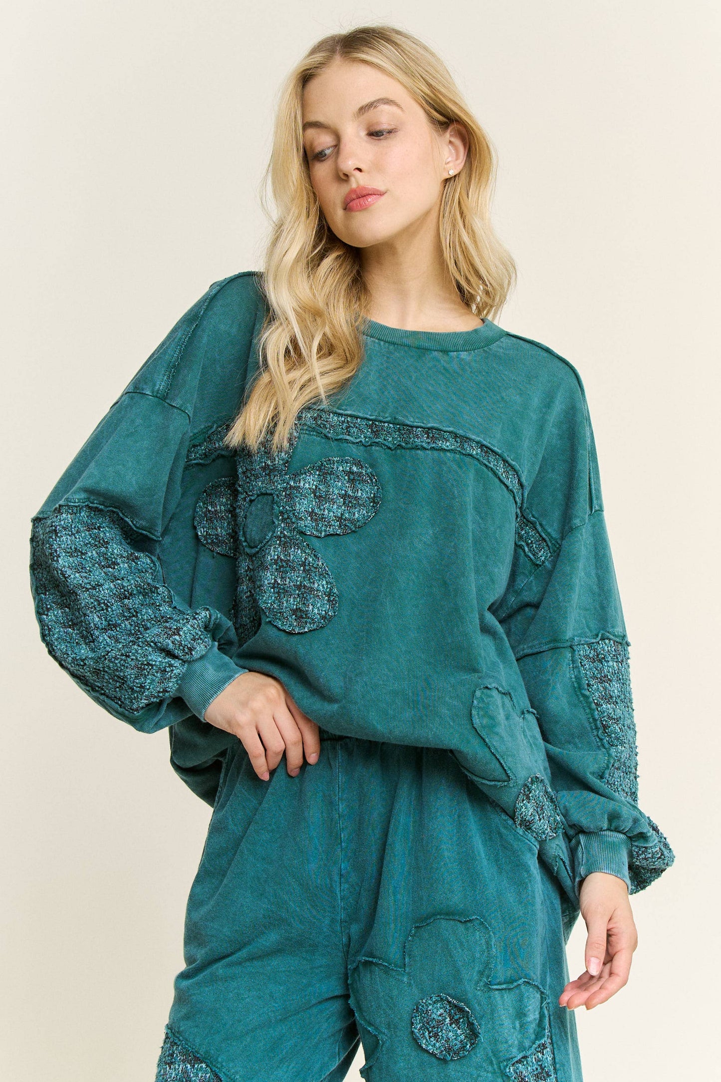 Mineral Washed Tweed Daisy patch Long sleeve top HT6761