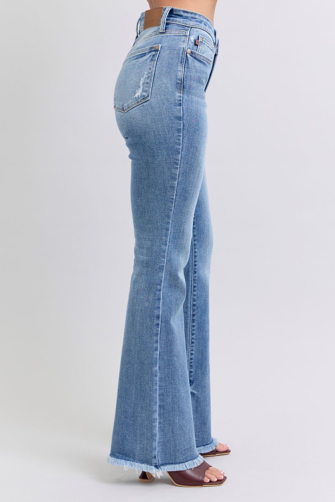82486 HW Bootcut Fray Hem Judy Blue Jeans