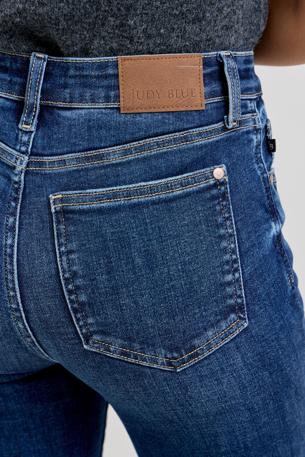 82637 Judy Blue HW Petite Trouser Flare Jeans