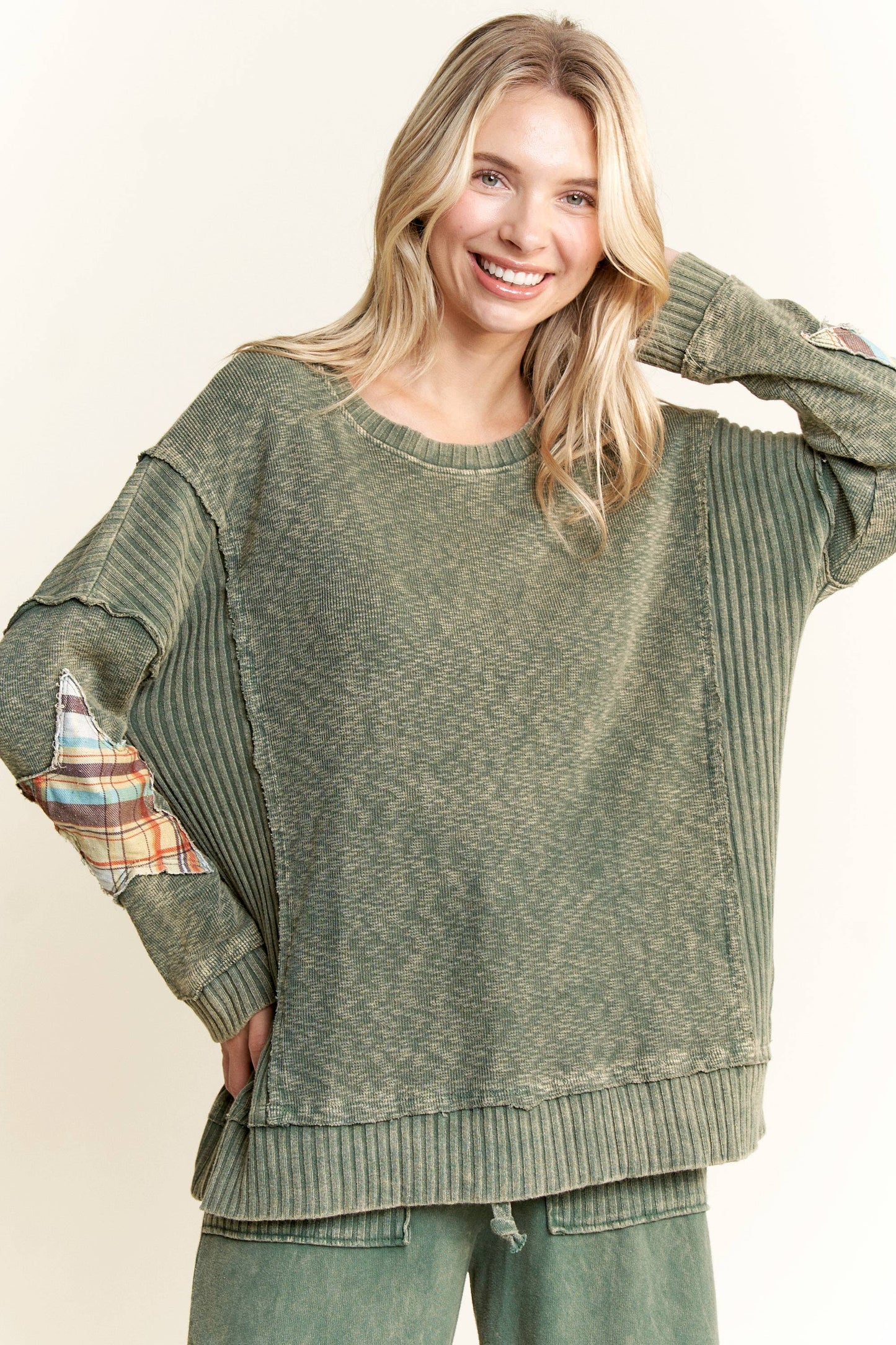 Mineral Wash Plaid Star patched elbow sweater top HT5999