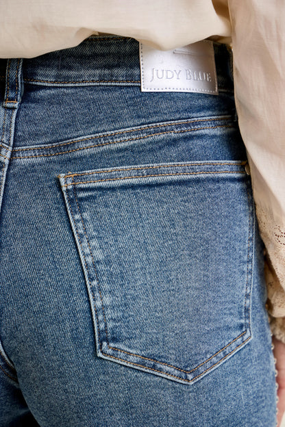 Judy Blue 150390 HW Rigid Magic Cut-Off Shorts with Dome Stud Detail