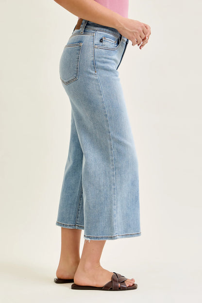 82690 Judy Blue Mid Rise Wide Crop Jeans