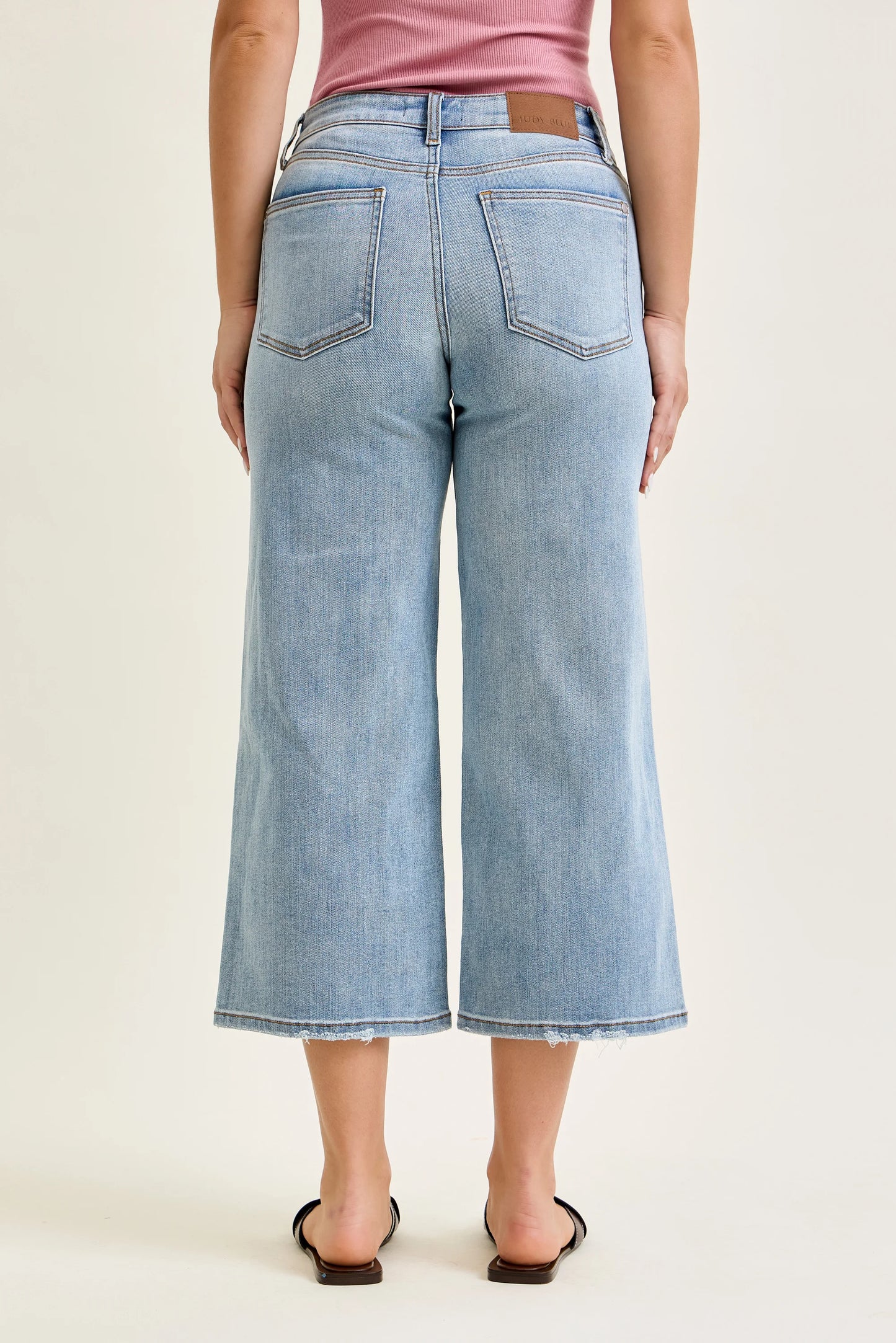 82690 Judy Blue Mid Rise Wide Crop Jeans