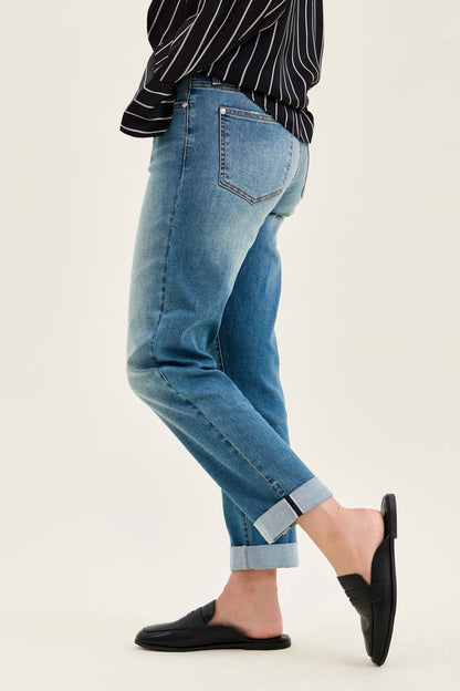 881089 Mid Rise Boyfriend Cool Denim Judy Blue Jeans