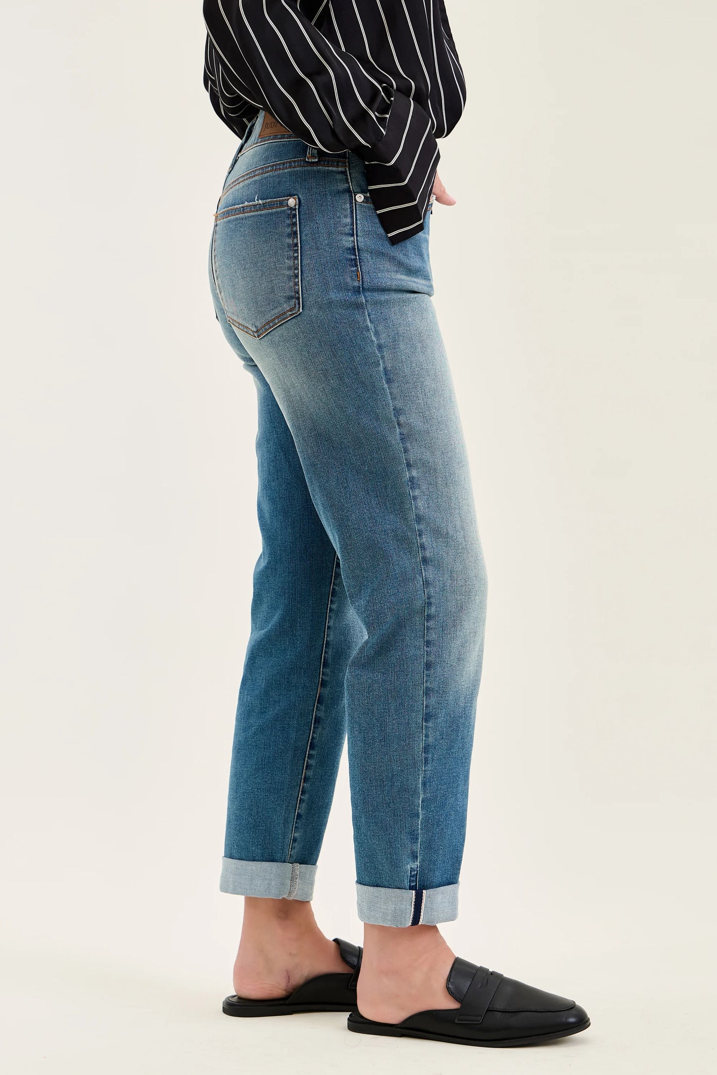 881089 Mid Rise Boyfriend Cool Denim Judy Blue Jeans
