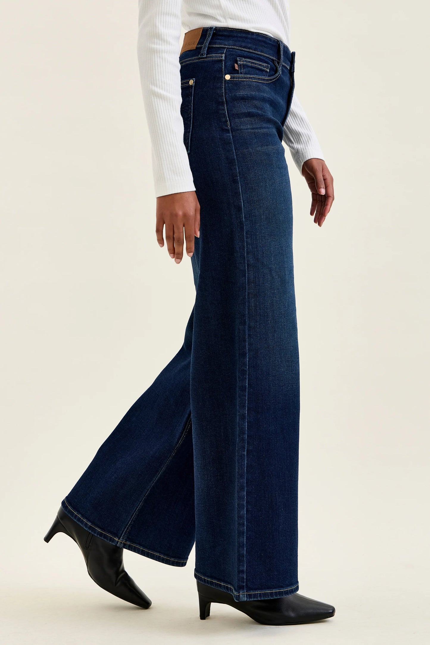 82748 HW LUX Retro Wide DK Twilight Blue Judy Blue Jeans