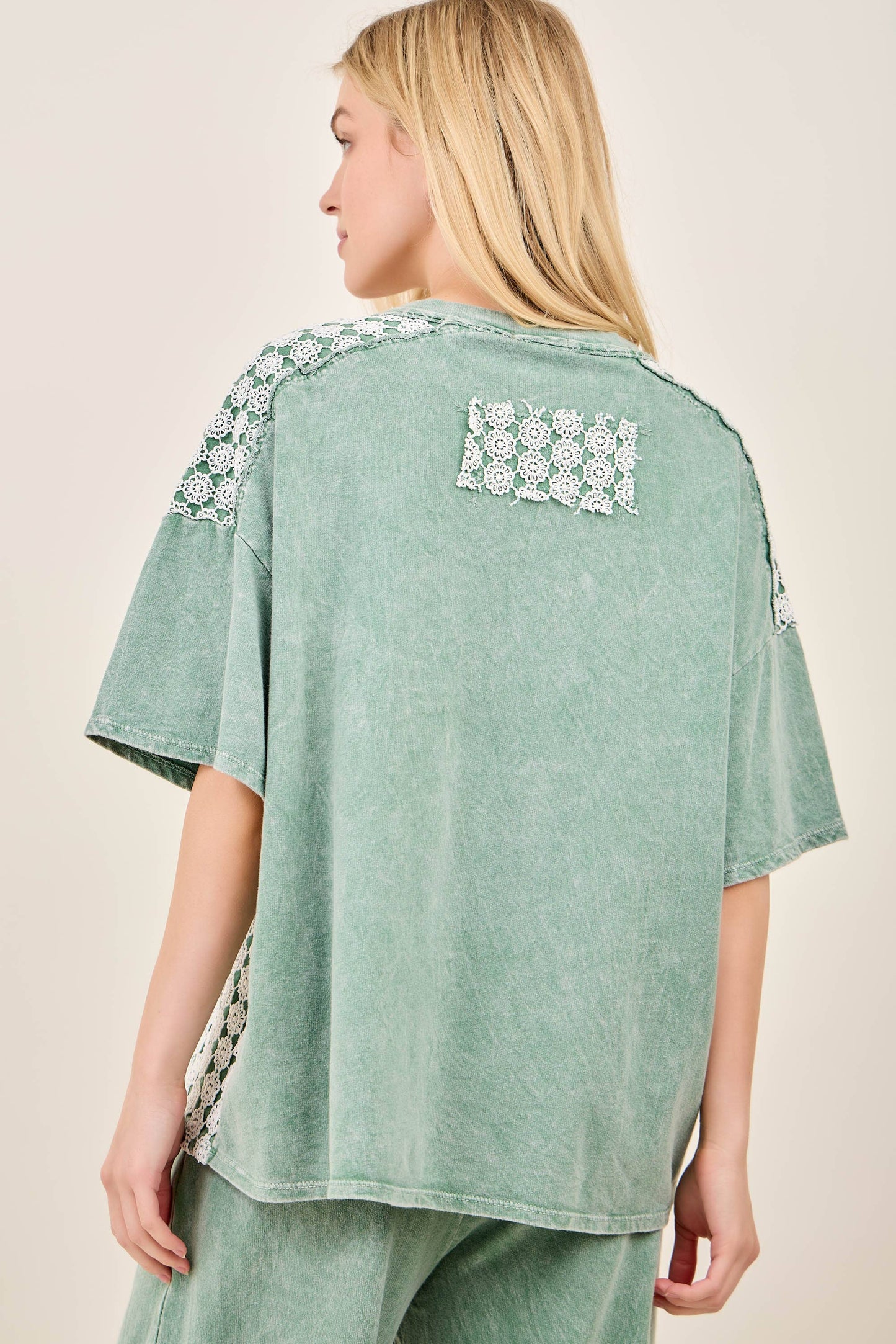 Mineral Washed Flower Daisy V-neck Shirt top HT6747