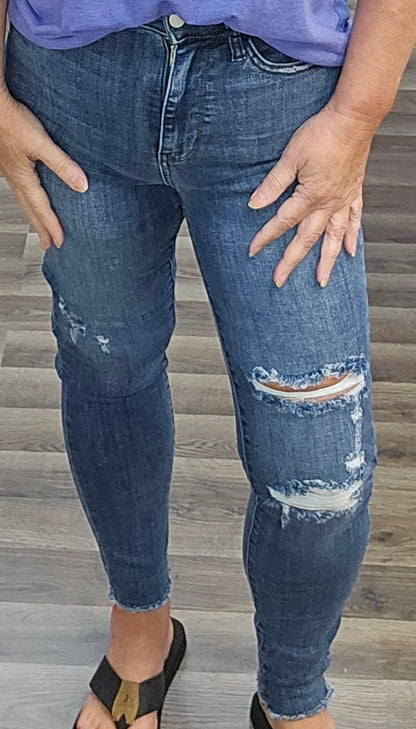 82581 High Waist Skinny with Destroy Judy Blue Jeans