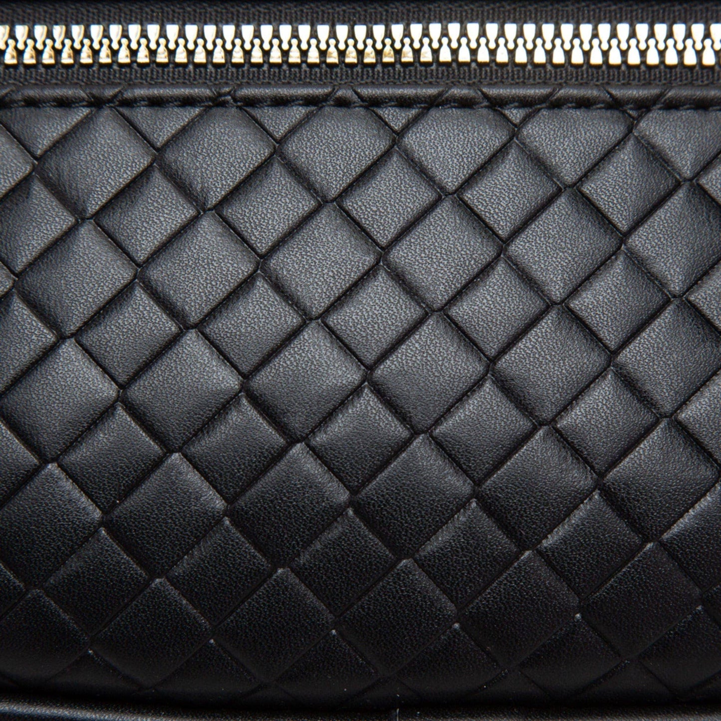 TG10600 April Quilted Leather Sling Bag/Fanny Pack