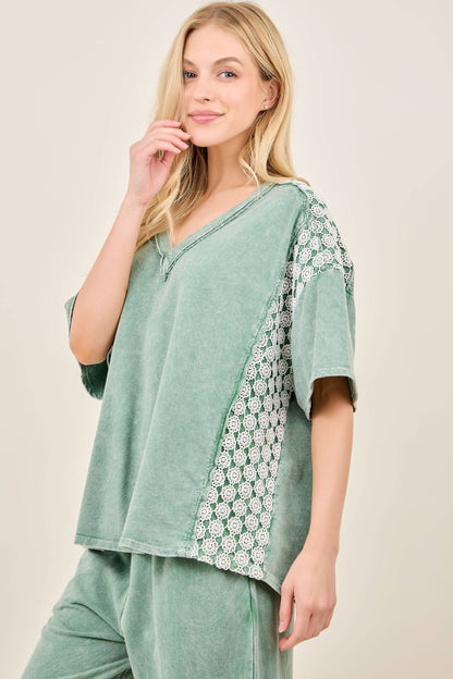 Mineral Washed Flower Daisy V-neck Shirt top HT6747