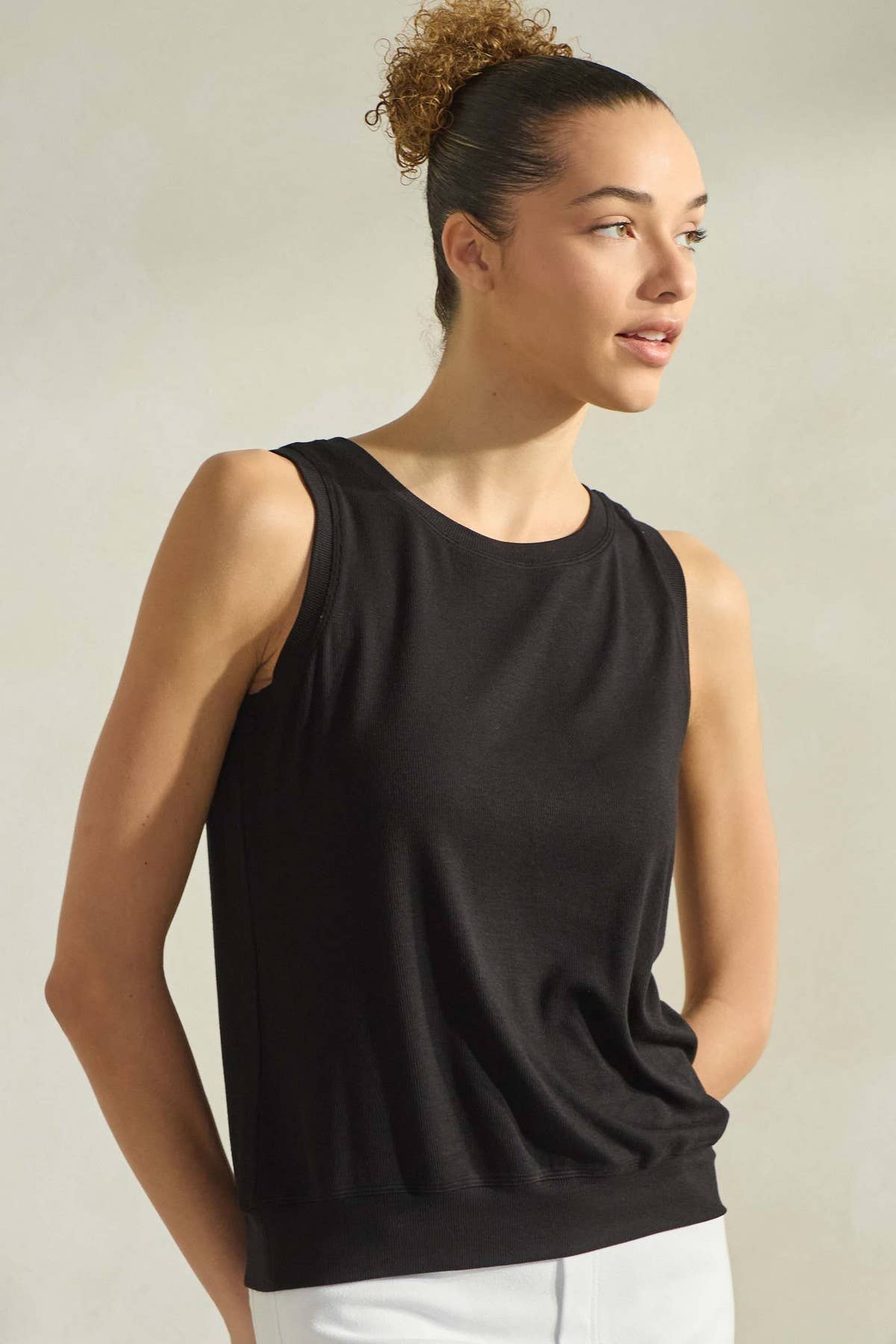 Women's Ribbed Viscose Crew Neck Loose Fit Tank XL