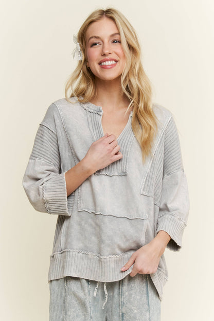 Mineral Washed Split Neckline sweatshirt HT6291