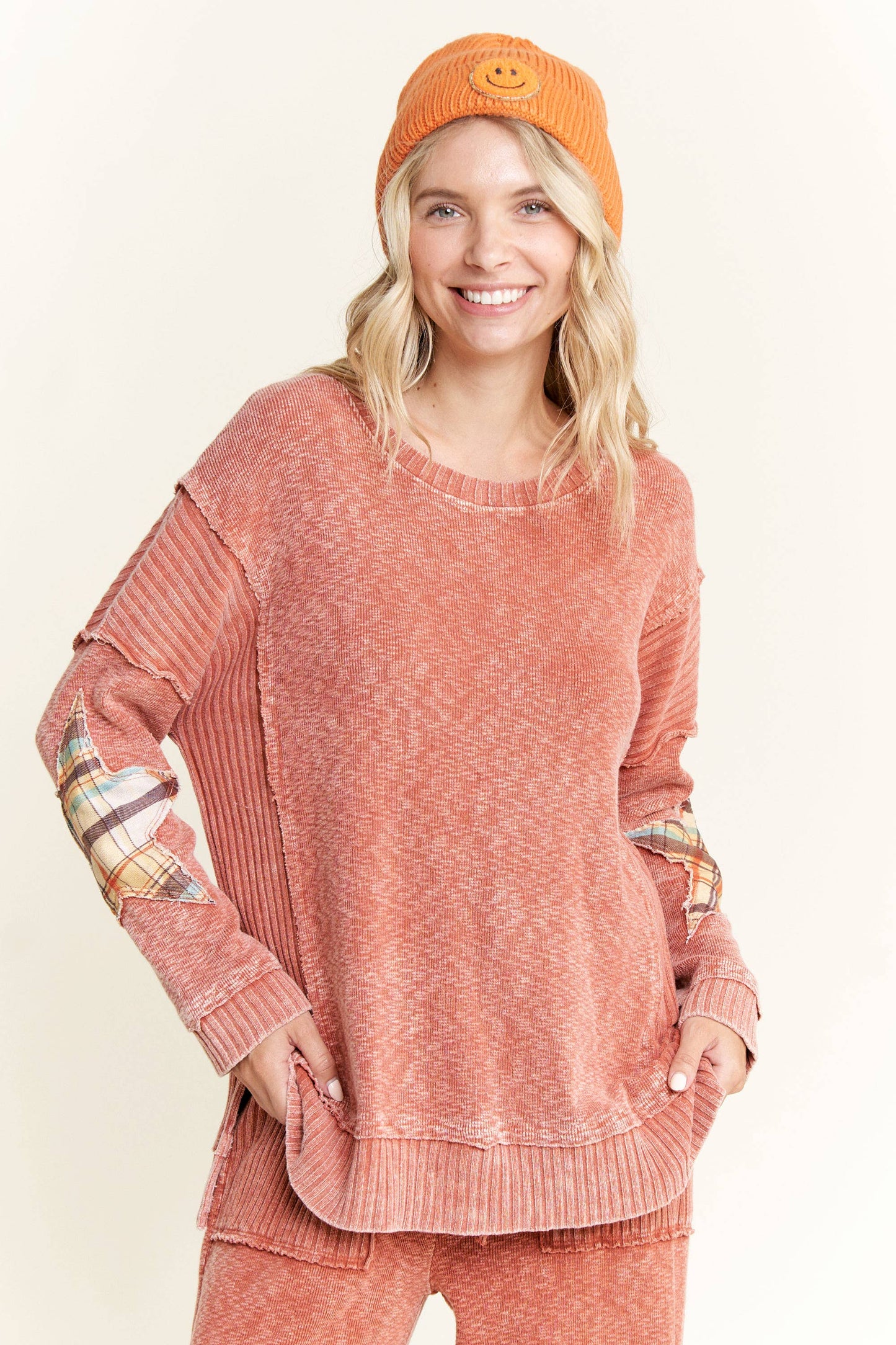 Mineral Wash Plaid Star patched elbow sweater top HT5999