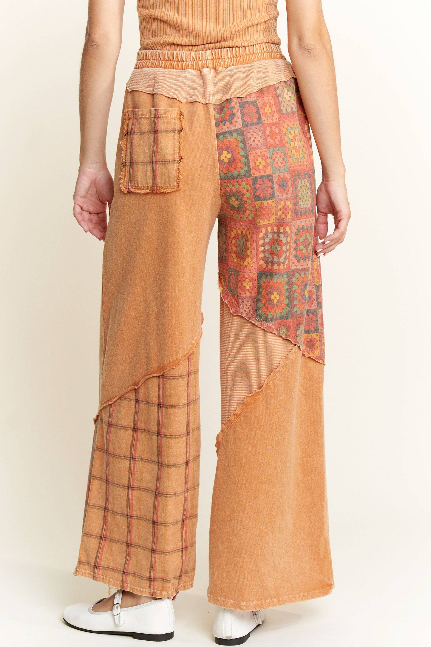 Mineral Wash Contrast Patch Wide Leg Pants HP5767