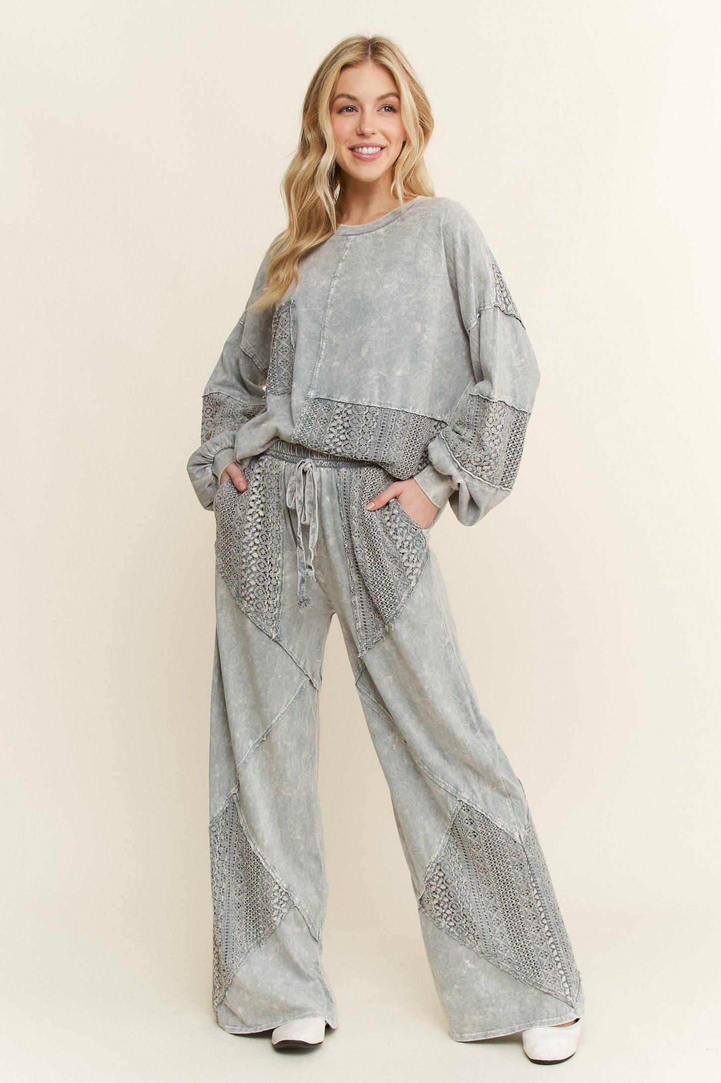Mineral Wash Lace detailed straight leg pants HP6030