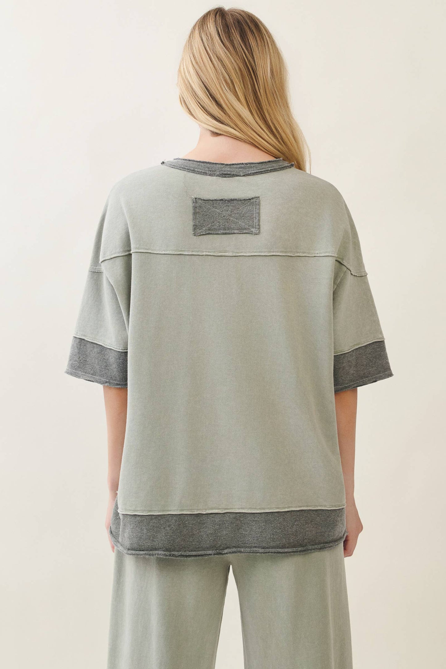 Mineral Washed Contrast Block Terry Top HT7540