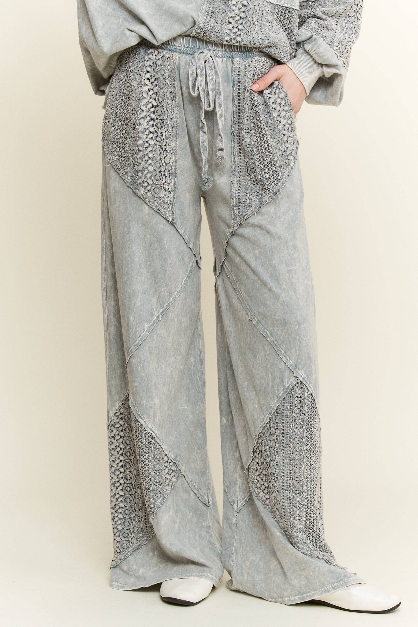 Mineral Wash Lace detailed straight leg pants HP6030