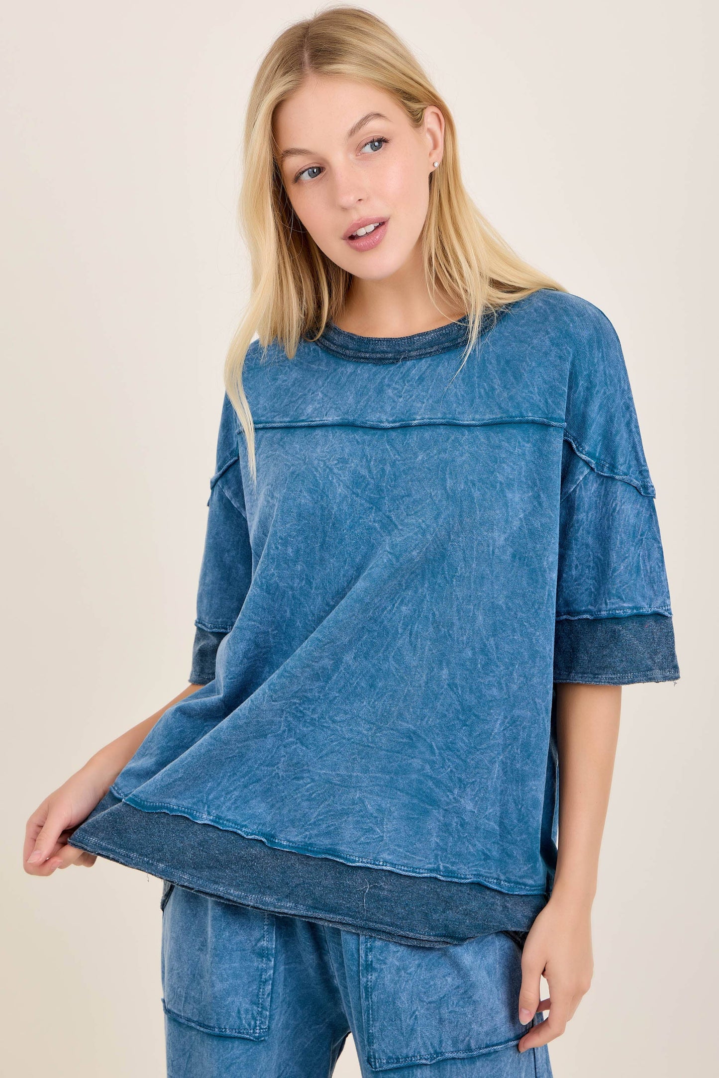 Mineral Washed Contrast Block Terry Top HT7540