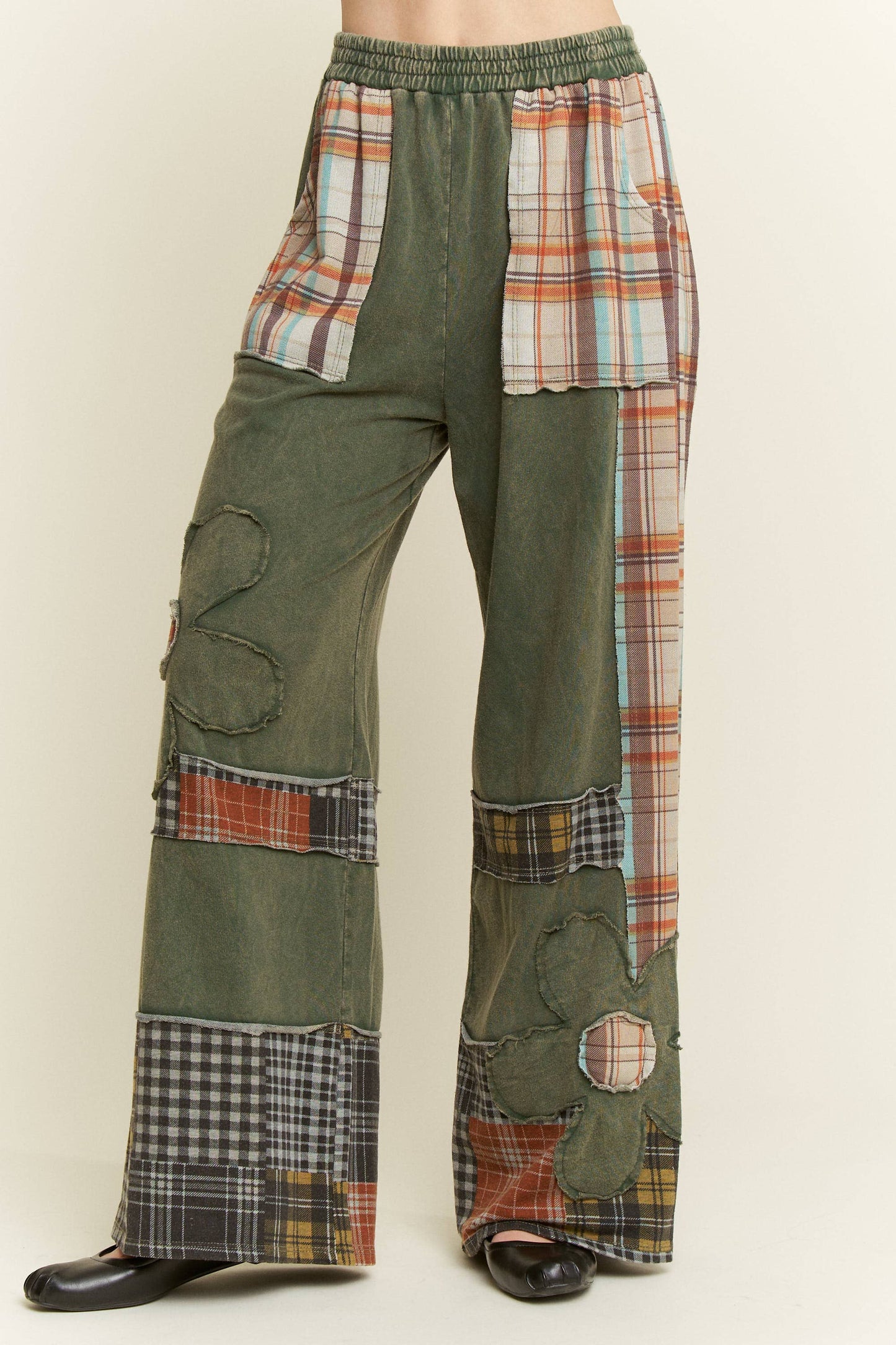 Mineral Washed Plaid Daisy Pants HP6738