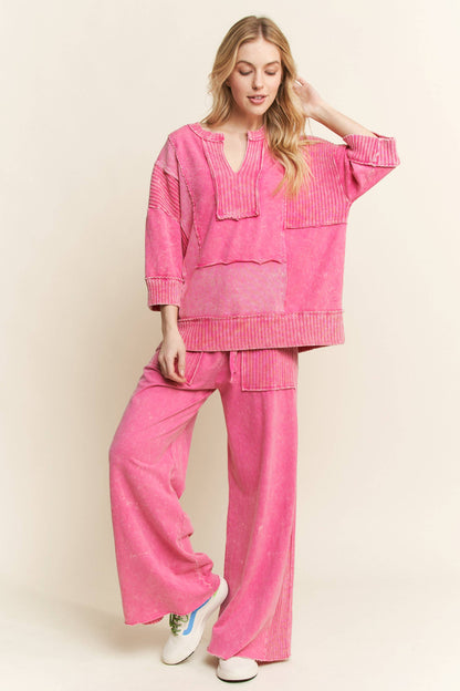 Mineral Washed Split Neckline sweatshirt HT6291