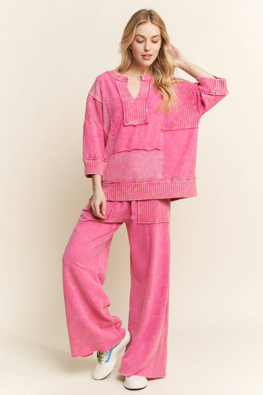 Mineral Washed Split Neckline sweatshirt HT6291