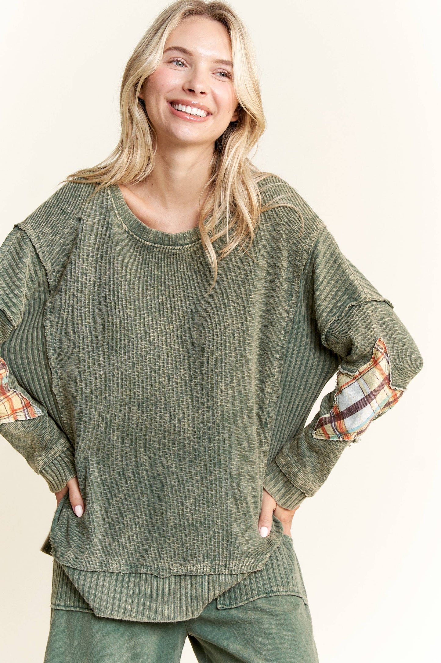 Mineral Wash Plaid Star patched elbow sweater top HT5999