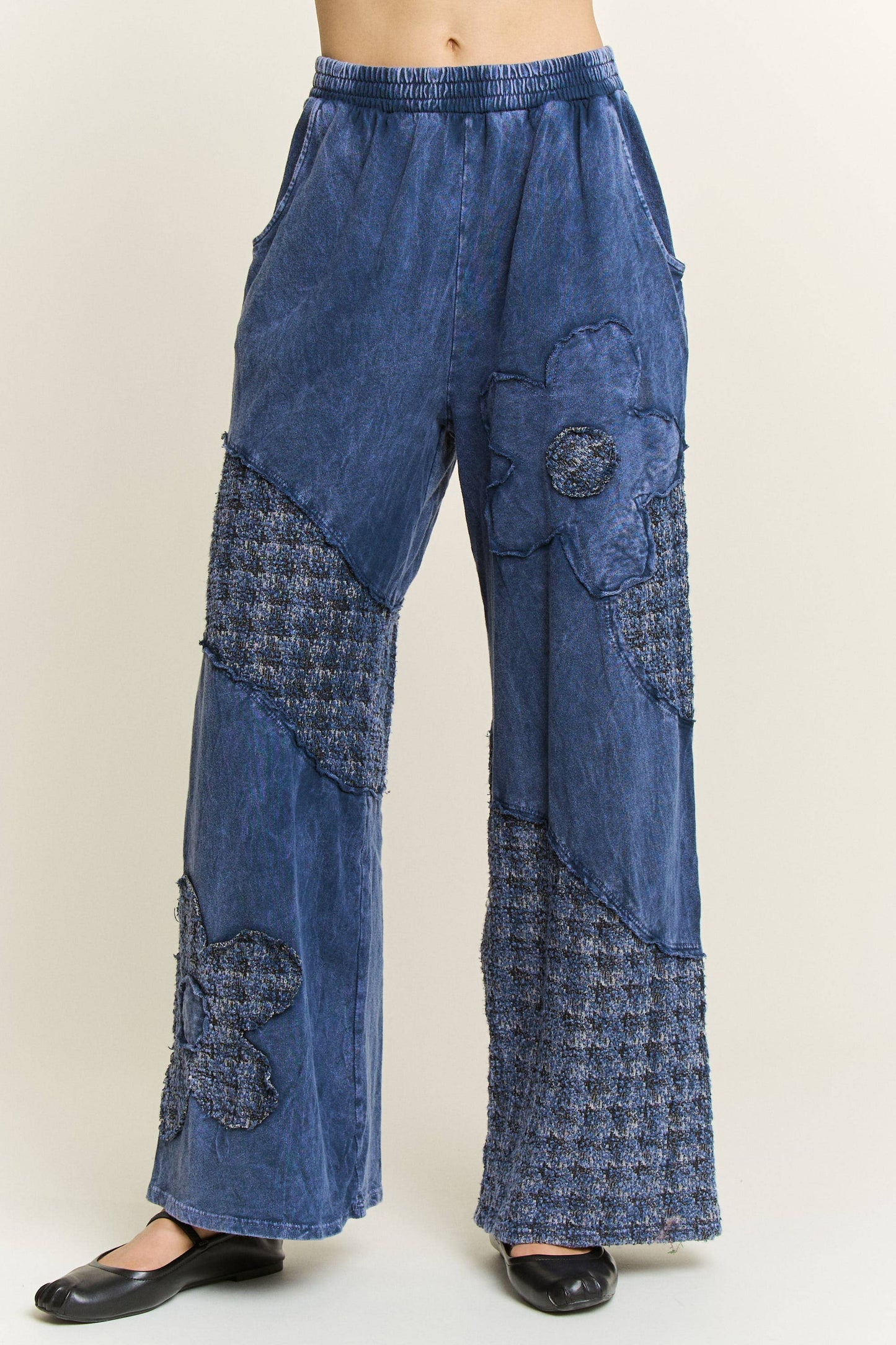Mineral Washed Tweed Daisy patch Wide leg pants HP6751