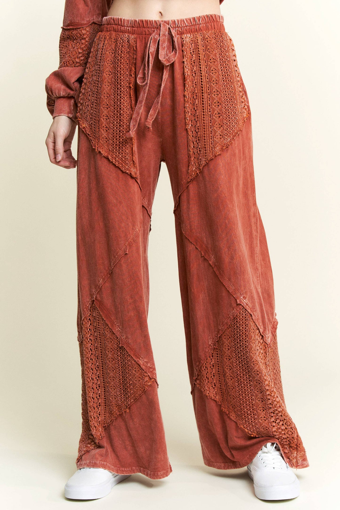 Mineral Wash Lace detailed straight leg pants HP6030