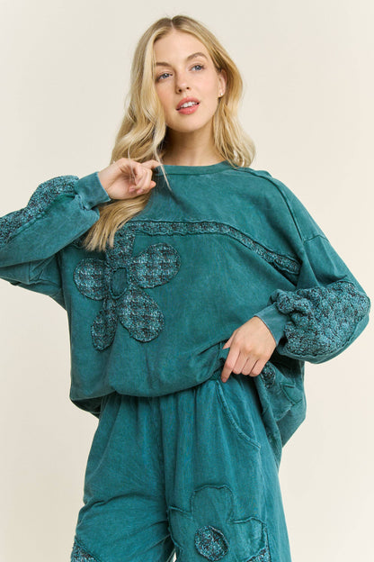 Mineral Washed Tweed Daisy patch Long sleeve top HT6761