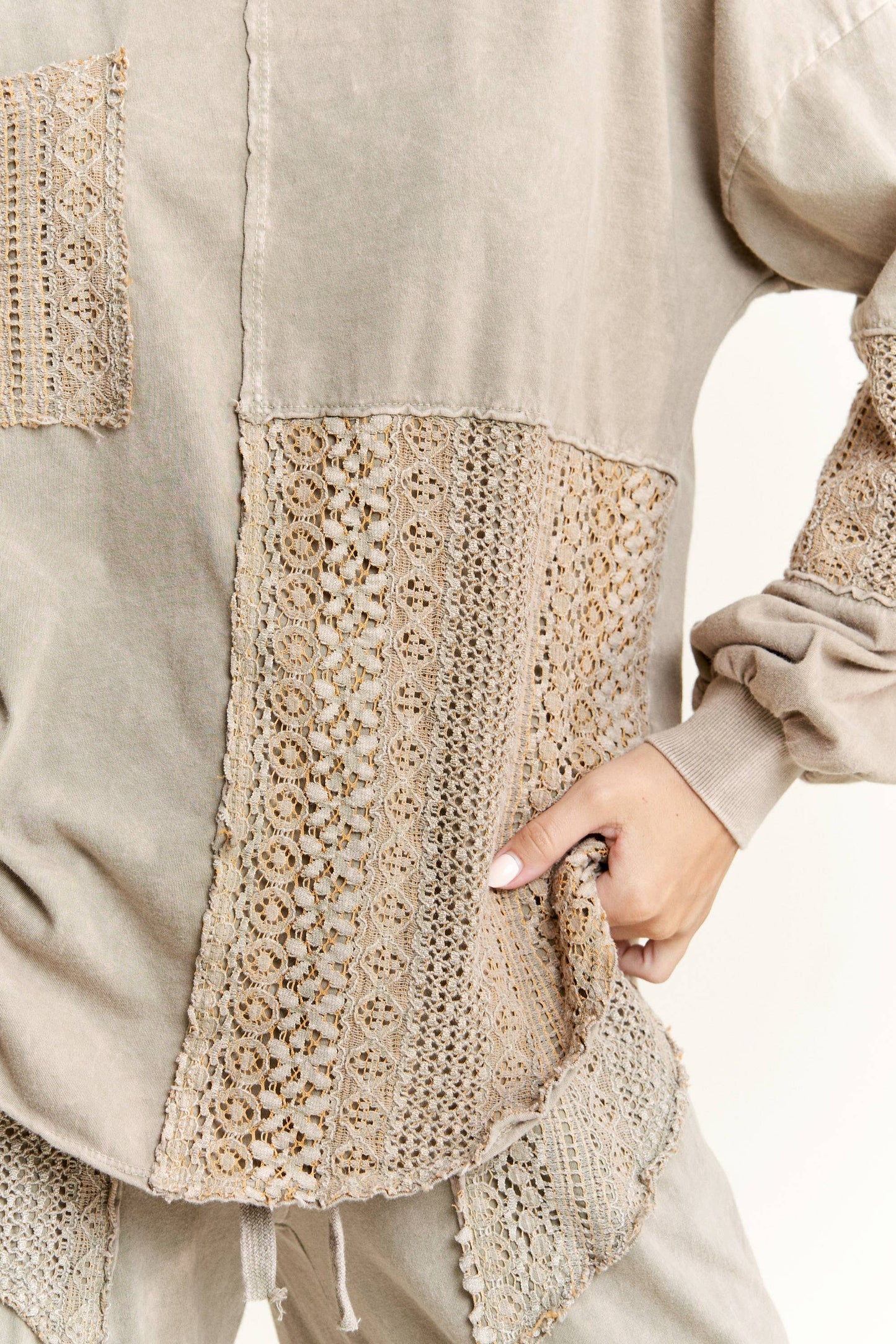 Mineral Wash Lace detailed Long Sleeve sweatshirt HT6027