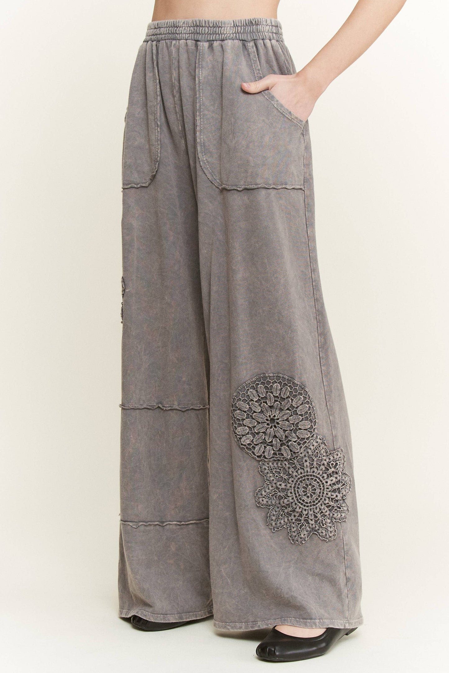 Mineral Washed Doily Wide leg straight pants HP6236