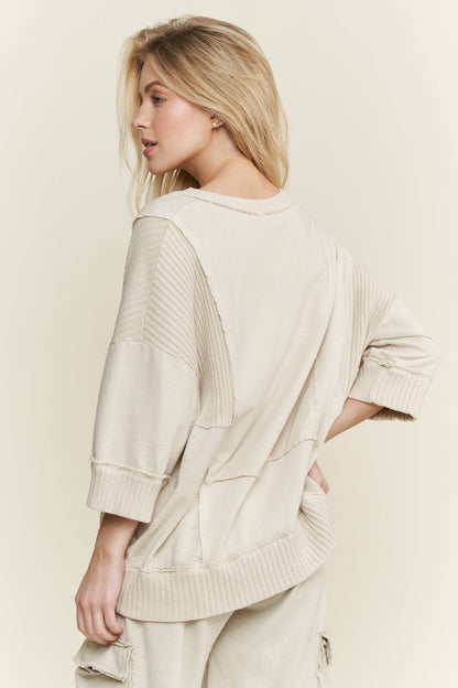 Mineral Washed Split Neckline sweatshirt HT6291