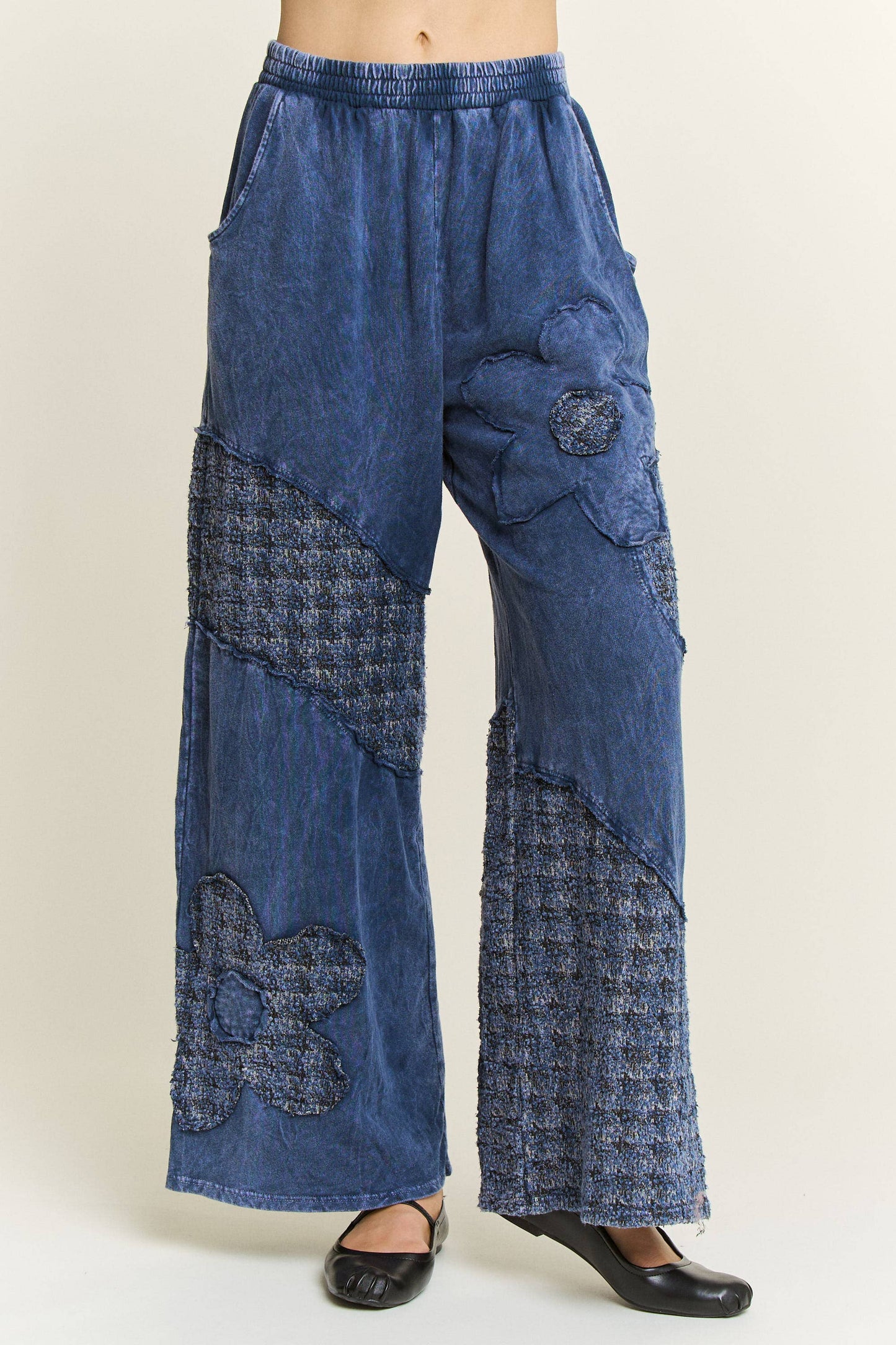 Mineral Washed Tweed Daisy patch Wide leg pants HP6751