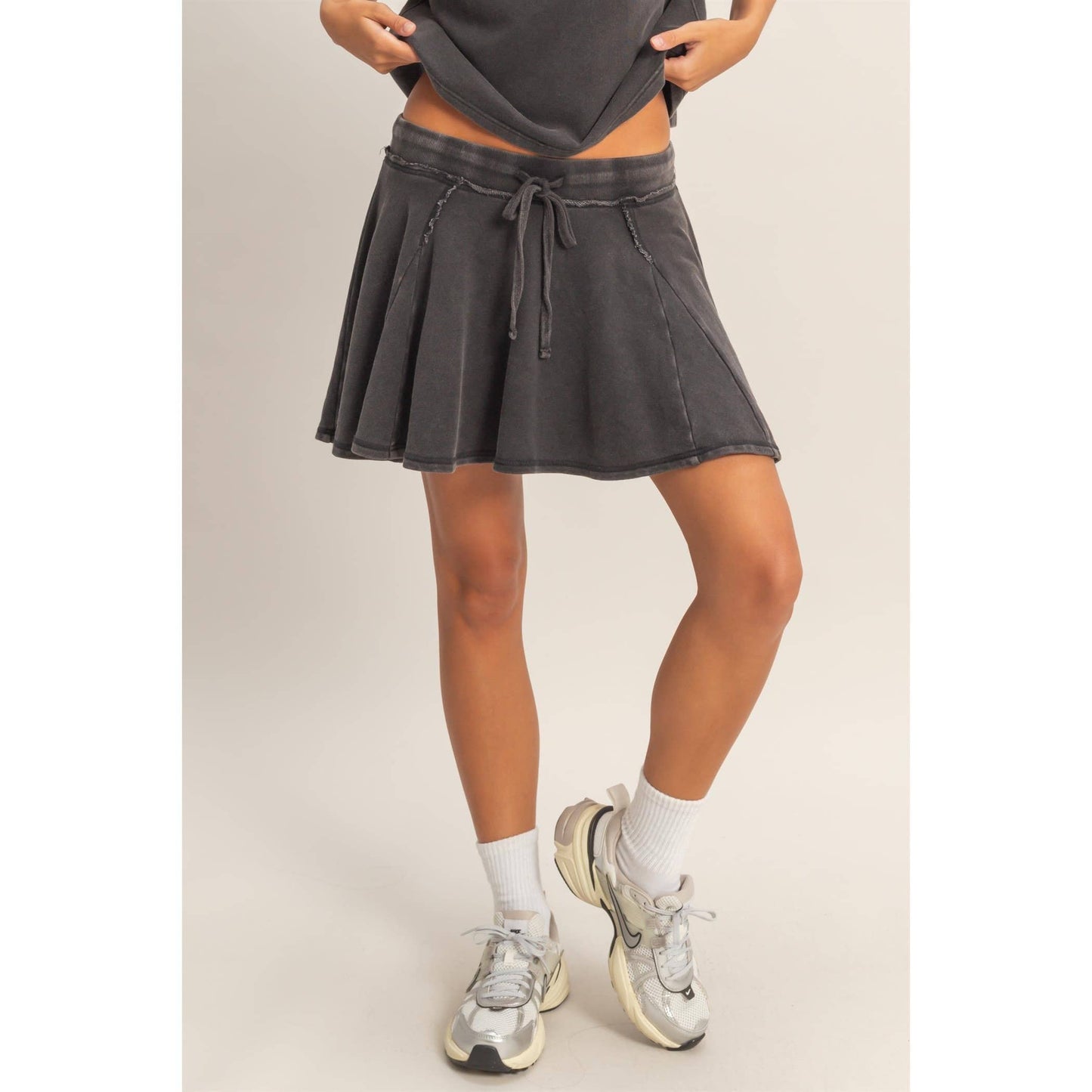Hyfve DZ26A928 Flowy Mini Skort