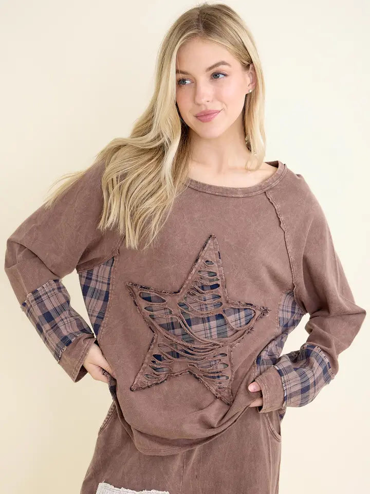 Mineral Washed Distressed Star Patch Plaid top  HT6783