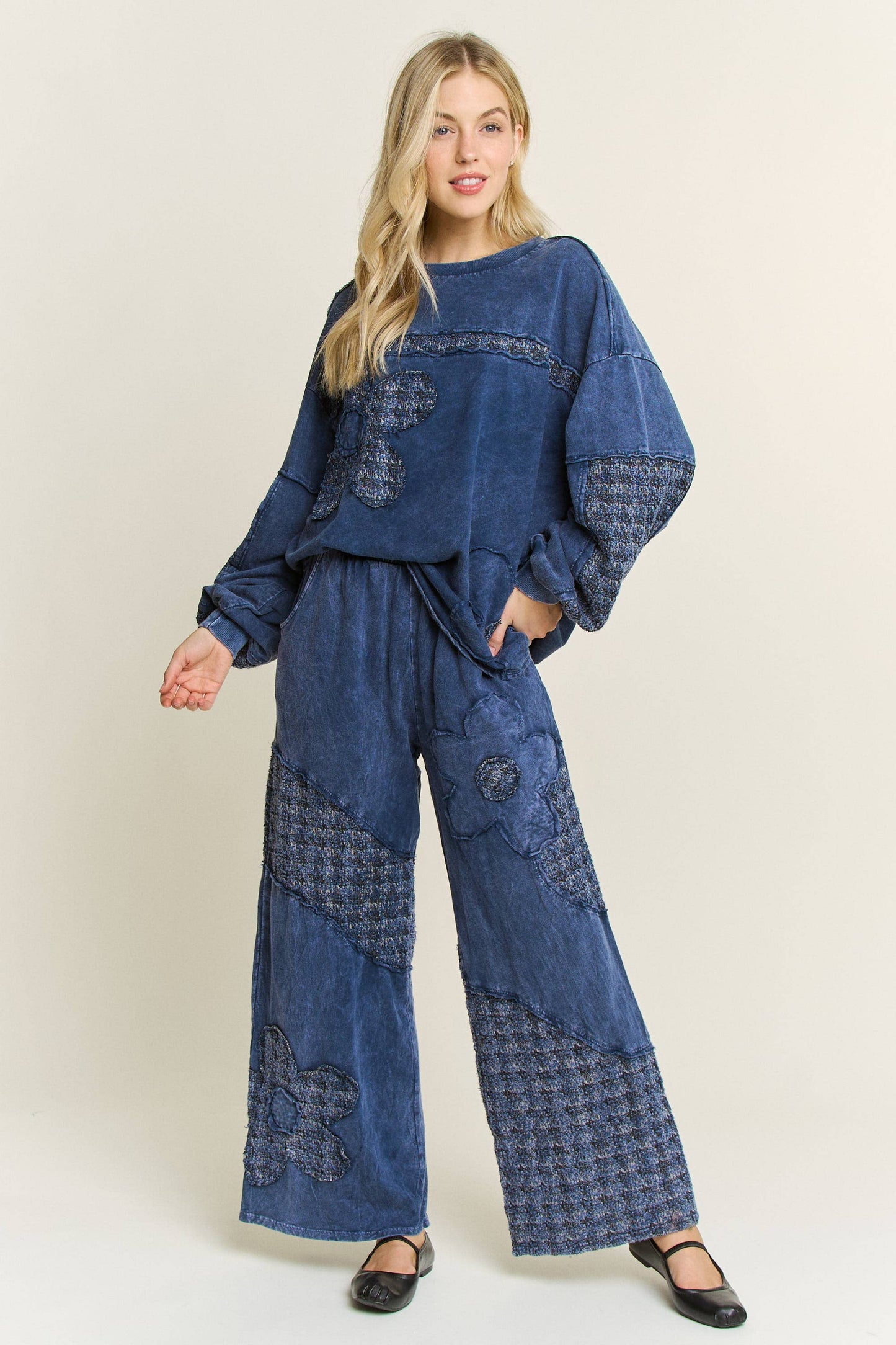 Mineral Washed Tweed Daisy patch Wide leg pants HP6751