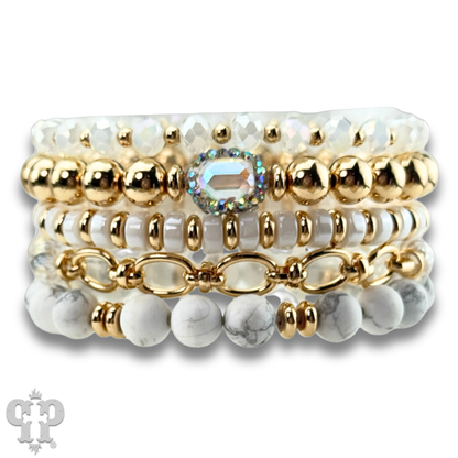 Mixed bead bracelet with chain feature