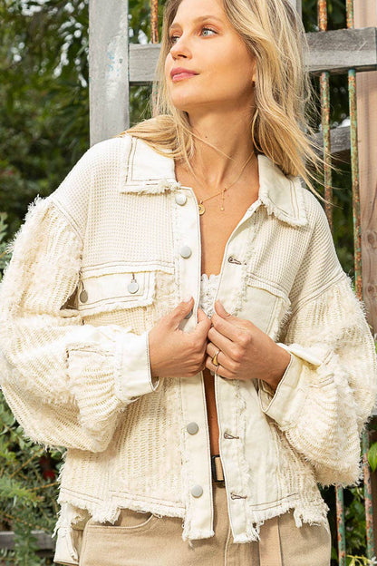 Collared button down frayed textures chest pocket jacket: M / CREAM